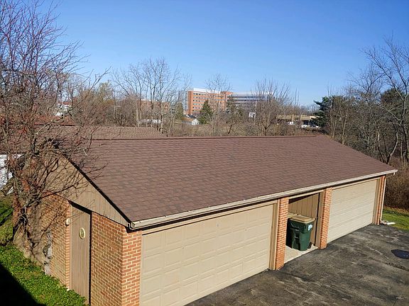 3rd image of 102 Carter Cir #33