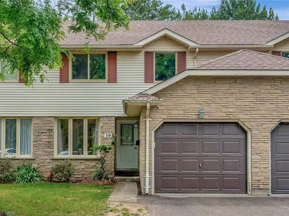 476 Kingscourt Dr #19, Waterloo, ON N2K 3R3