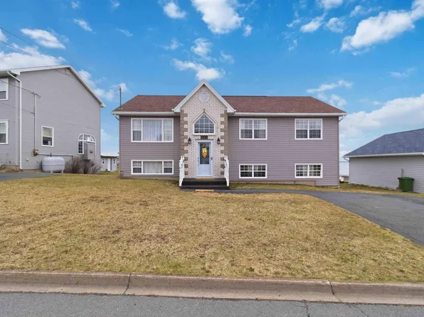 82 Sea Spray Dr, Halifax, NS B3G 1S6