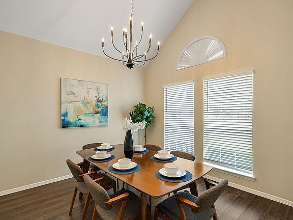 4th image of 3152 Delaford Dr