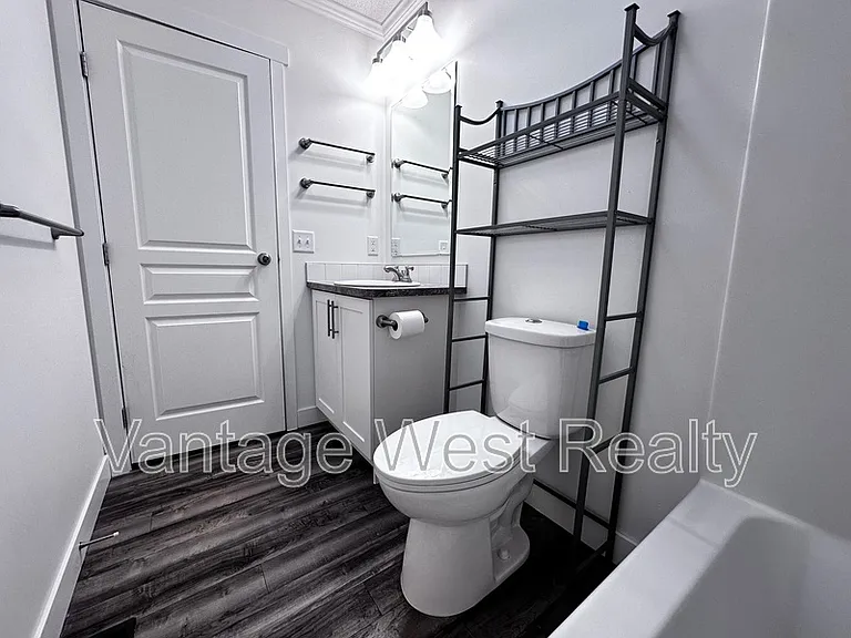 5235 Chase Rd — Photo 20
