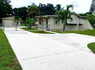 4607 Belvedere Rd, Haverhill, FL 33415