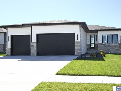 185 Kristi Ln, Hickman, NE, 68372
