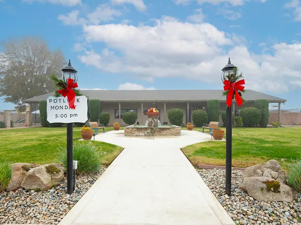 2627 W Midvalley Avenue #136, Visalia, CA 93277