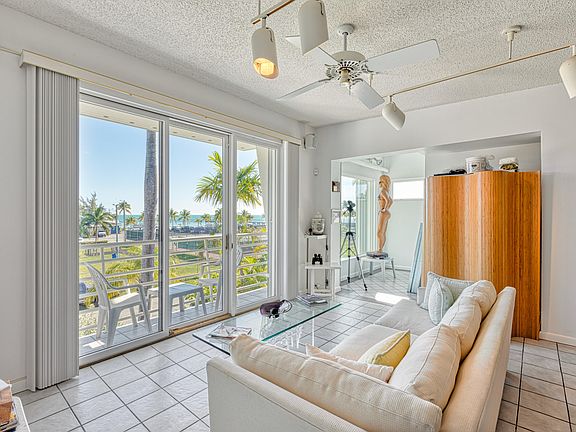 5th image of 1003 Casa Marina Ct