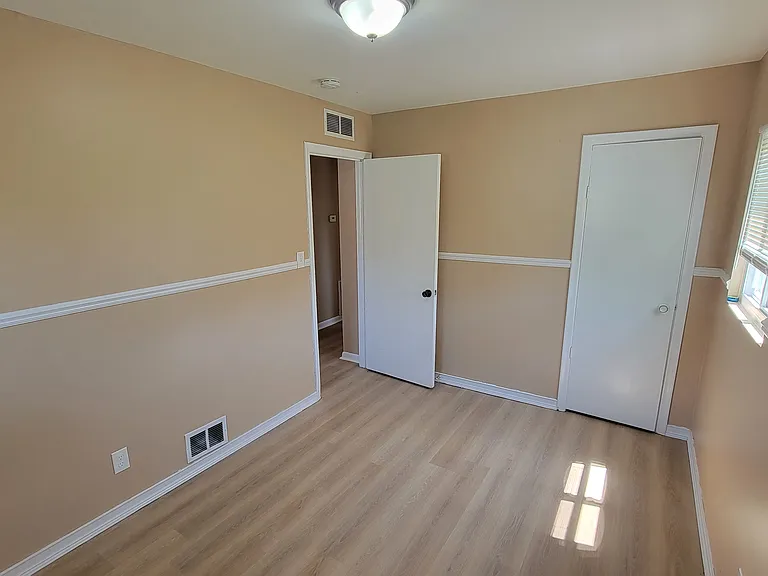 23153 Stewart Ave — Photo 4