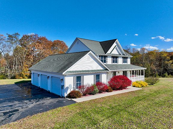 2nd image of 100 Sourwood Ln