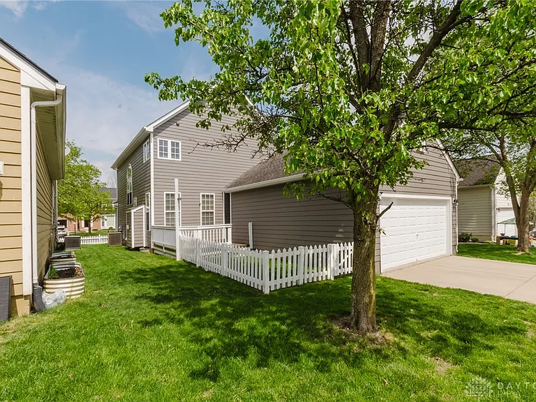 9656 Olde Georgetown Way — Photo 37