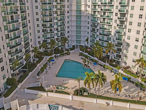 5th image of 7918 Harbor Island Dr APT 307