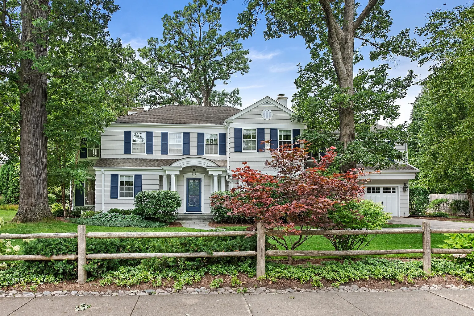 200 Forest St photo 1