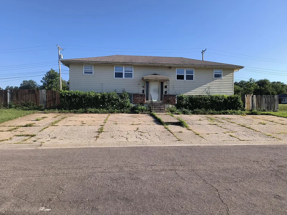 5601 E 139th Ter #A