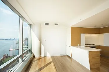 Rented by (Legacy) Elegran