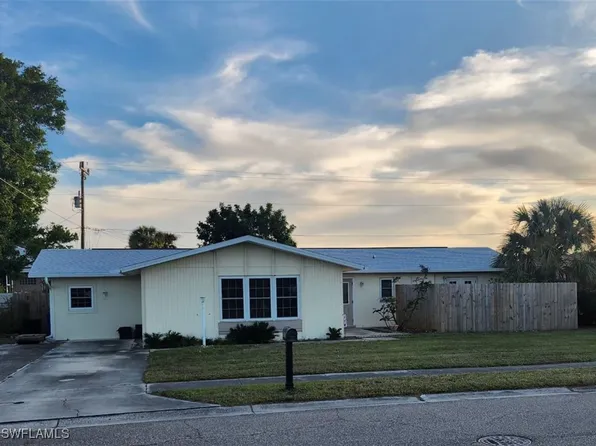 1907 Longfellow Dr, North Fort Myers, FL 33903