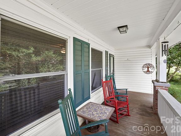 4th image of 38 Mitchell Ave