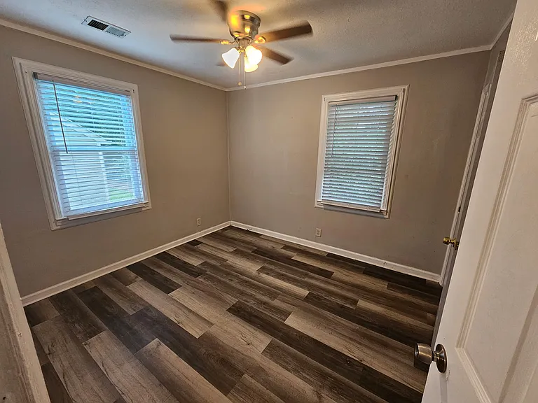 618 Frasier St SE — Photo 13