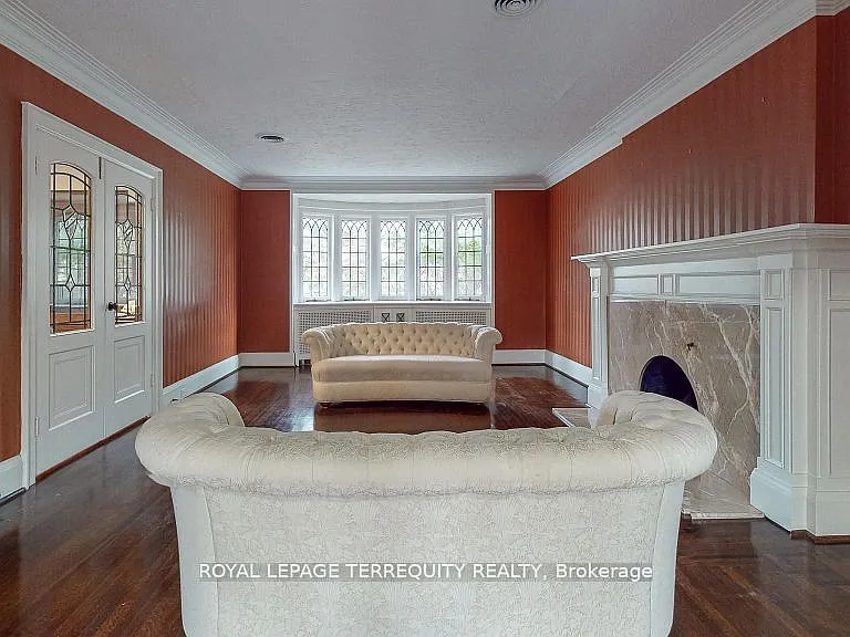 312 Glenayr Rd — Photo 8