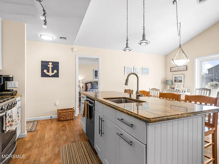 144 Peter Rd — Photo 13
