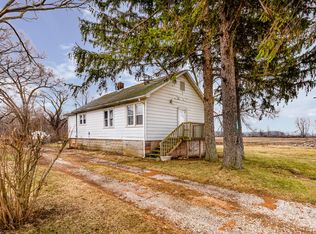 17009 Flynn Rd, Three Oaks, MI 49128