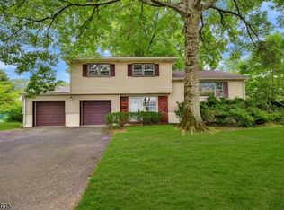 454 Kossuth St, Paramus, NJ 07652