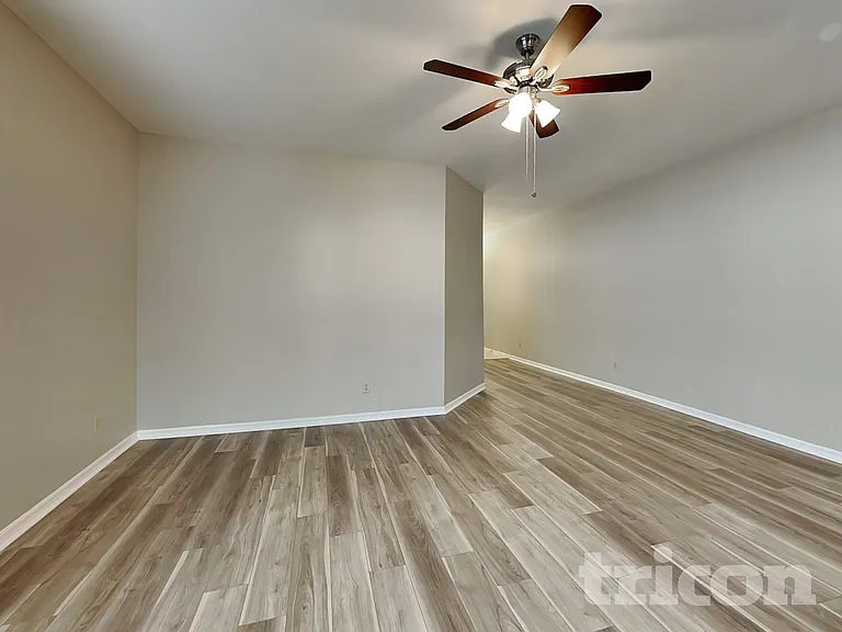 443 Sandestin Dr — Photo 2
