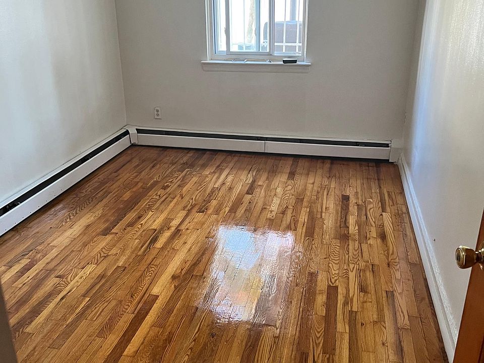 2nd image of 3668 Harper Ave #1