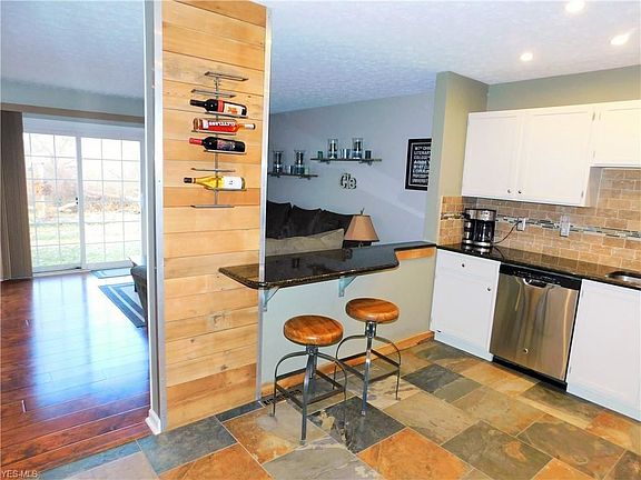 2nd image of 1728 Maxwell Blvd