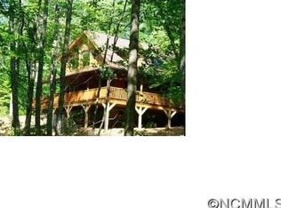 102 Carriage Dr, Fairview, NC 28730