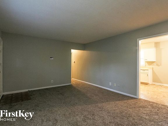 3rd image of 5826 Sylvan Dr