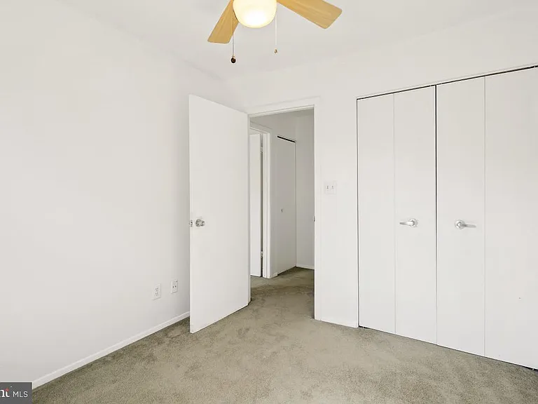 35 Bellfalls Way — Photo 24