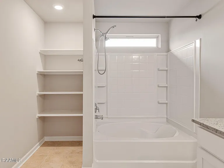 619 Griffiths Ct — Photo 18