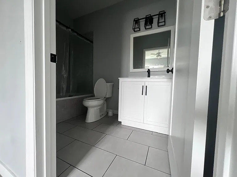 11344 Hatteras St #B12 — Photo 94