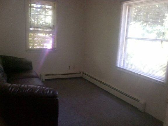 4th image of 12 Highland Ave