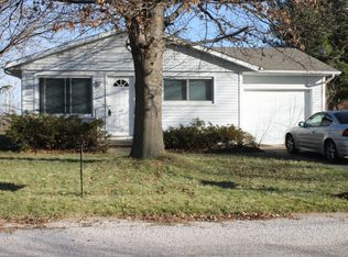 301 N Lily Ln, Auburn, IL 62615