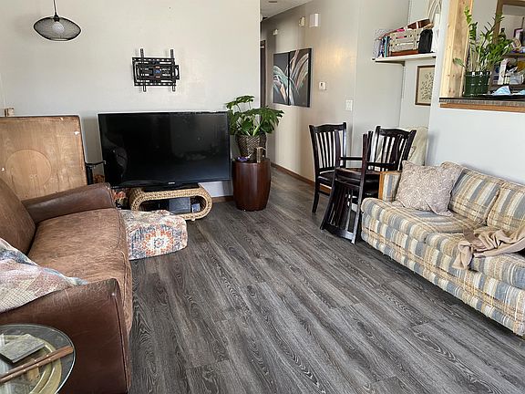 3rd image of 3633 25th Ave S