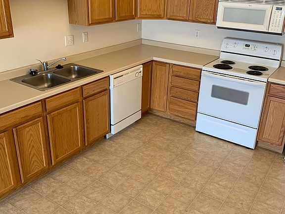 3rd image of 4415 Calico Dr S APT 206