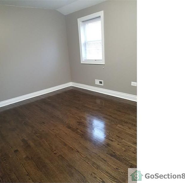 2nd image of 2116 E 96th Pl
