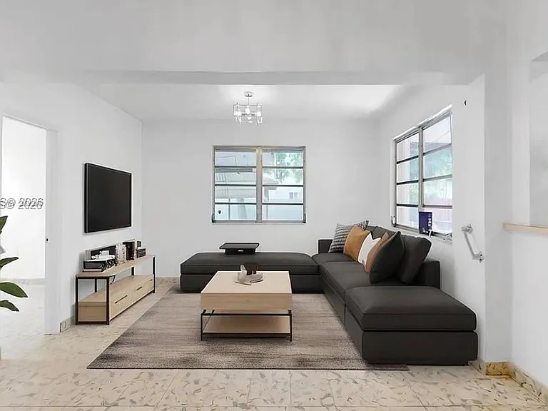 3330 SW 2nd St — Photo 4