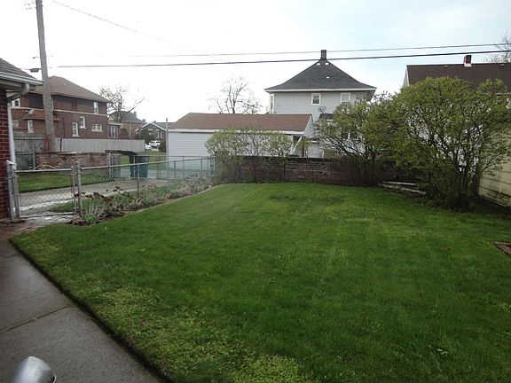5th image of 1106 W 148th St
