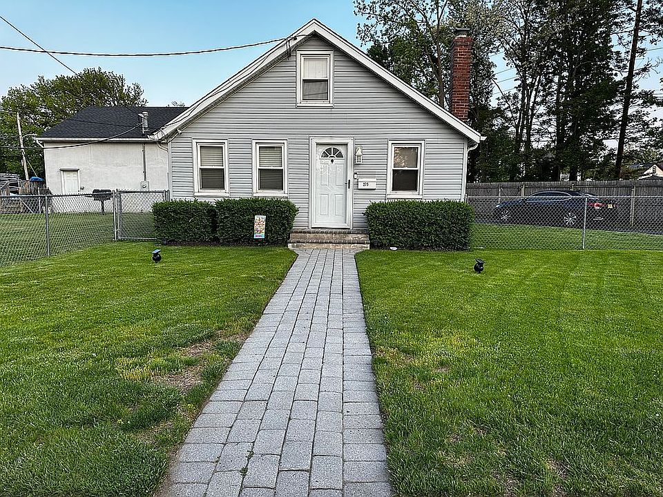 1st image of 275 Thompson Ave