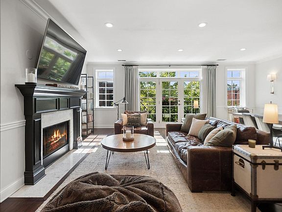 5th image of 1951 N Halsted St #3
