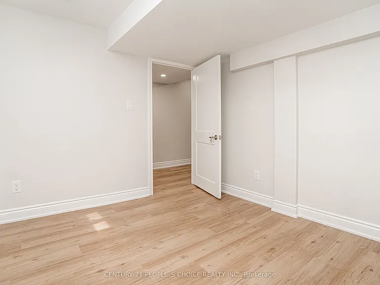 3476 Kelso Cres — Photo 20