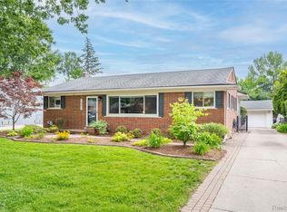 16951 Elizabeth St, Beverly Hills, MI 48025