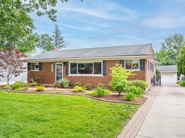 16951 Elizabeth St, Beverly Hills, MI 48025