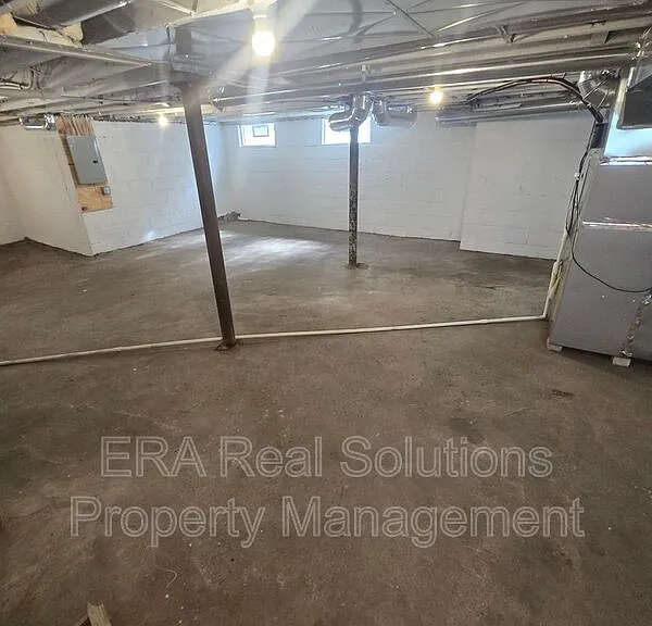 1536 E Weber Rd — Photo 15