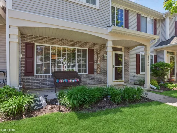 2258 Reflections Dr #2258, Aurora, IL 60502