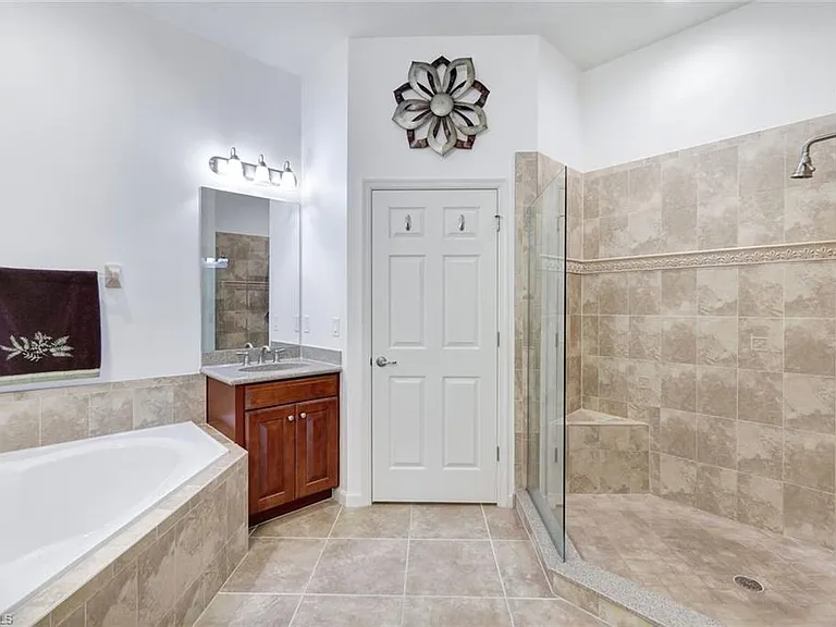 9508 Ironstone Ter #2-201 — Photo 23