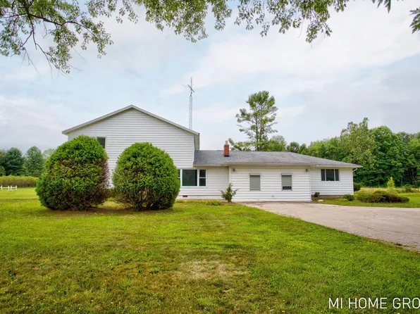 74721 30th Ave, Covert, MI 49043