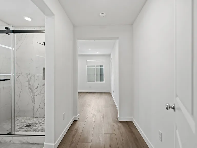 684 Panorama Ln — Photo 28