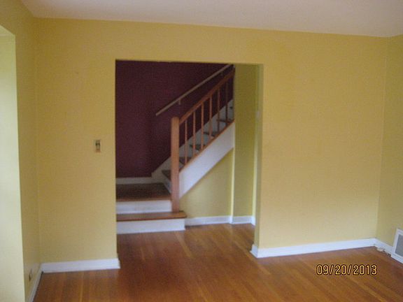 3rd image of 1923 Norfolk Ave