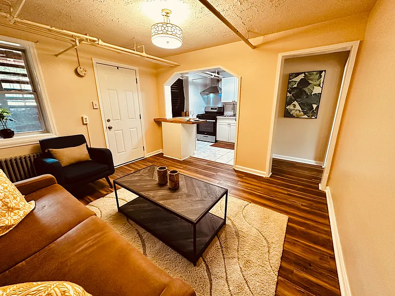 819 51st St SE #5 — Photo 7